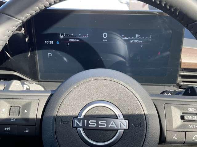 セレナ ２．０　ハイウェイスターＶ　弊社試乗使用社有車　ＡＷＩＮエアロ　Ｗ電動スライド　レーダークルコン　レーンアシスト　展示試乗車ＵＰ　ＬＥＤランプ　ワンオーナー車　盗難防止システム　ＥＴＣ装備　カーテンエアバッグ　アルミホイール　キーフリー　メモリ－ナビ　ナビＴＶ（4枚目）