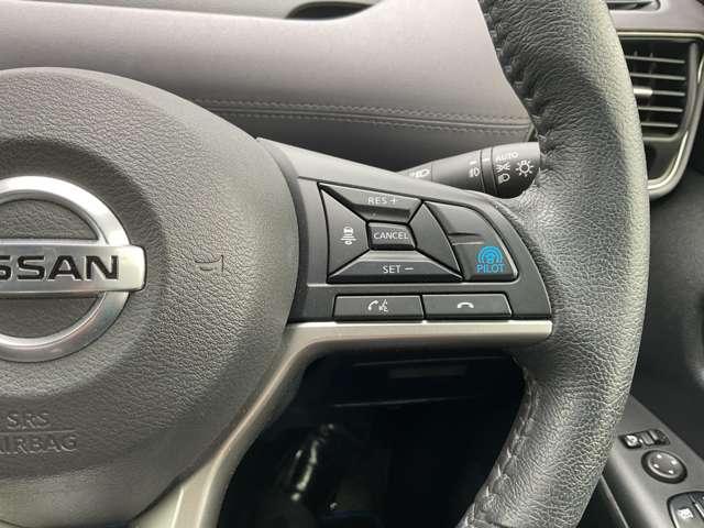 セレナ １．２　ｅ－ＰＯＷＥＲ　ハイウェイスター　Ｖ　後席モニター・プロパイロット・日産メモリ　３６０°カメラ　エマジェンシーブレーキ　１オナ　スマキー　ＬＥＤ　レーンアシスト　点検記録簿付　ＥＴＣ　Ａストップ　イモビ　フルオートエアコン　アルミホイール　エアバック　メモリーナビ　キーフリー（10枚目）