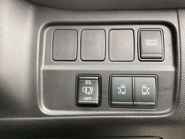 セレナ １．２　ｅ－ＰＯＷＥＲ　ハイウェイスター　Ｖ　後席モニター・プロパイロット・日産メモリ　３６０°カメラ　エマジェンシーブレーキ　１オナ　スマキー　ＬＥＤ　レーンアシスト　点検記録簿付　ＥＴＣ　Ａストップ　イモビ　フルオートエアコン　アルミホイール　エアバック　メモリーナビ　キーフリー（12枚目）