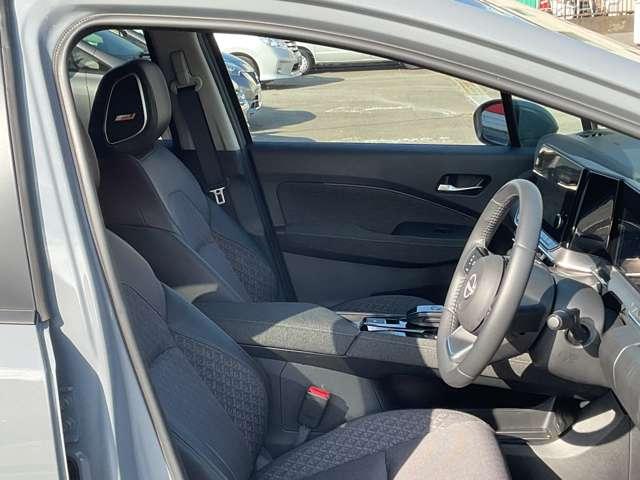 オーラ １．２　Ｇ　ＦＯＵＲ　４ＷＤ　弊社試乗使用社有車　ドライブレコーダー・　ワンオーナー車　エマブレ　全周囲　ＬＤＷ　記録簿　アダプティブクルーズ　盗難防止システム　オートエアコン　スマートキー　バックカメラ　ＬＥＤライト　アルミホイール　４ＷＤ　ＥＴＣ車載器　ナビＴＶ（18枚目）