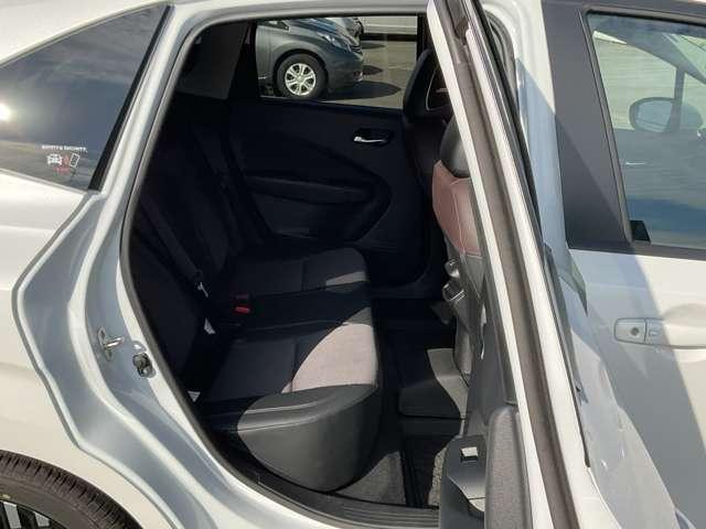 オーラ １．２　Ｇ　弊社試乗使用社有車　ＡＷＩＮエアロ　自動（被害軽減）ブレーキ　試乗車アップ　ＬＥＤ　ＬＫＡ　サイドカメラ　ＥＴＣ　ドライブレコーダー　カーテンエアバッグ　イモビライザー　アルミホイール　インテリジェントキー　パワーウィンドウ　寒冷地仕様（20枚目）