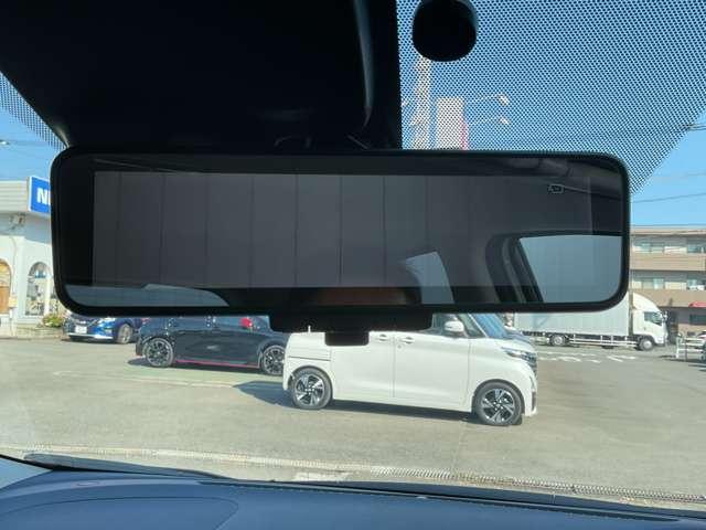 ノート 1.2 e-POWER X アラウンドカメラ フロントドラレコ 360°カメラ 記録簿付 Rカメラ 運転席助手席エアバック レーンキープ AUTOエアコン 1オーナー 盗難防止システム ナビTV AW サイドカメラ 運転席エアバッグ キーレスエントリー ドラレコ(16枚目)