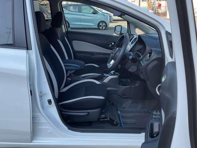 ノート 1.2 e-POWER X アラウンドカメラ フロントドラレコ 360°カメラ 記録簿付 Rカメラ 運転席助手席エアバック レーンキープ AUTOエアコン 1オーナー 盗難防止システム ナビTV AW サイドカメラ 運転席エアバッグ キーレスエントリー ドラレコ(18枚目)