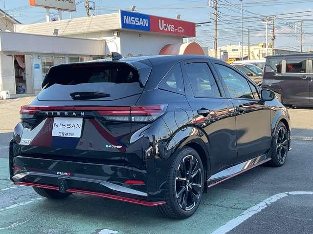 オーラ １．２　ＮＩＳＭＯ　弊社試乗使用社有車　カーテンエアバッグ　エマブレ　インテリキー　ＥＴＣ　ドラレコ　車線逸脱警報　ワンセグ　キーフリーシステム　ダブルエアバック　定期点検記録簿　アルミホイール　運転席エアバッグ　メモリーナビ　試乗車（2枚目）