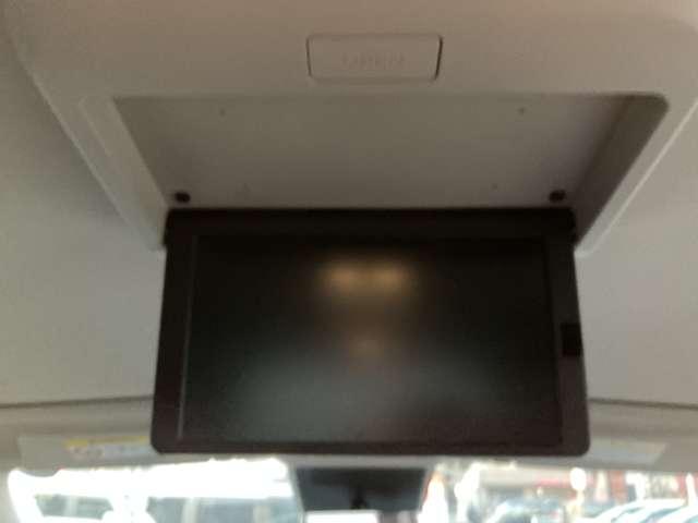 セレナ ２．０　ハイウェイスターＶ　弊社試乗使用社有車　Ｗ電動スライド　レーダークルコン　レーンアシスト　展示試乗車ＵＰ　ＬＥＤランプ　ワンオーナー車　盗難防止システム　ＥＴＣ装備　カーテンエアバッグ　アルミホイール　キーフリー　メモリ－ナビ　ナビＴＶ（5枚目）