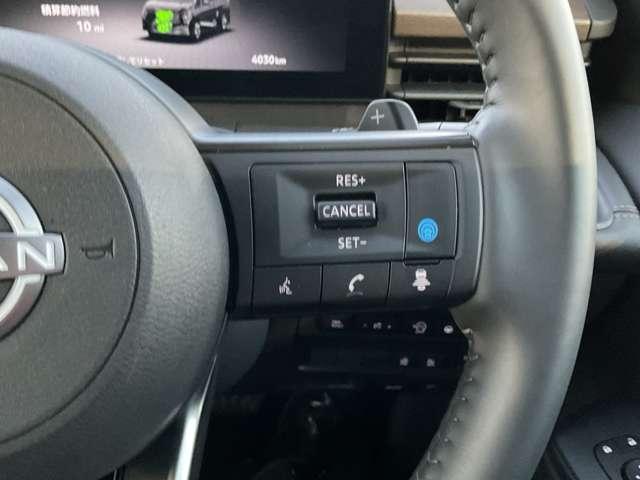 セレナ ２．０　ハイウェイスターＶ　弊社試乗使用社有車　Ｗ電動スライド　レーダークルコン　レーンアシスト　展示試乗車ＵＰ　ＬＥＤランプ　ワンオーナー車　盗難防止システム　ＥＴＣ装備　カーテンエアバッグ　アルミホイール　キーフリー　メモリ－ナビ　ナビＴＶ（11枚目）