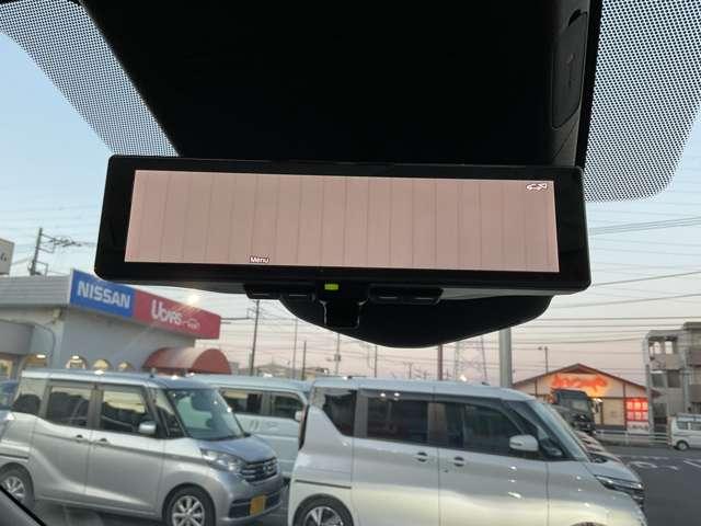 セレナ ２．０　ハイウェイスターＶ　弊社試乗使用社有車　Ｗ電動スライド　レーダークルコン　レーンアシスト　展示試乗車ＵＰ　ＬＥＤランプ　ワンオーナー車　盗難防止システム　ＥＴＣ装備　カーテンエアバッグ　アルミホイール　キーフリー　メモリ－ナビ　ナビＴＶ（16枚目）