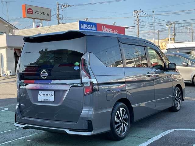 セレナ ２．０　ハイウェイスター　Ｖ　前後ドラレコ　リアモニター　サイドエアバッグ　アラウンドビュ－　アルミ　衝突被害軽減　ＬＤＰ　エアバッグ　両側オートスライドドア　ＬＥＤライト　インテリジェントキー　サイドカメラ　メモリーナビ　アダプティブクルーズコントロール（2枚目）