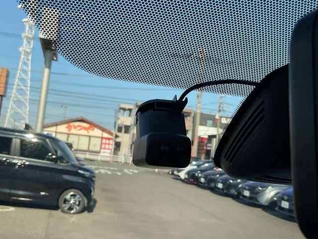 セレナ １．２　ｅ－ＰＯＷＥＲ　ハイウェイスター　Ｖ　メモリナビ　アラウンドカメラ　３６０°カメラ　エマジェンシーブレーキ　１オナ　スマキー　バックカメラ　ＬＥＤ　レーンアシスト　点検記録簿付　ＥＴＣ　ドラレコ　イモビ　サイドカーテンエアバック　フルオートエアコン　アルミホイール（6枚目）