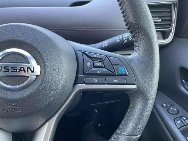 セレナ １．２　ｅ－ＰＯＷＥＲ　ハイウェイスター　Ｖ　メモリナビ　アラウンドカメラ　３６０°カメラ　エマジェンシーブレーキ　１オナ　スマキー　バックカメラ　ＬＥＤ　レーンアシスト　点検記録簿付　ＥＴＣ　ドラレコ　イモビ　サイドカーテンエアバック　フルオートエアコン　アルミホイール（12枚目）