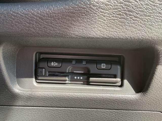 ルークス ６６０　ハイウェイスターＧターボ　日産メモリーナビ・アラウンドビューモニタ　両側スライド片側電動ドア　助手席エアバッグ　アイドリングストップ機能　インテリキ－　１オーナー　レーンキープ　ＬＥＤヘッドランプ　ＥＴＣ　点検記録簿　バックモニター　キーフリー　アルミホイール　ＡＢＳ（8枚目）