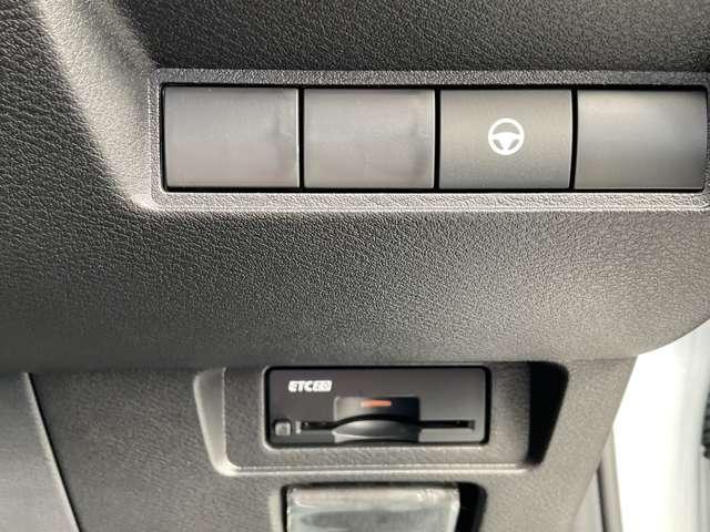 オーラ １．２　ＮＩＳＭＯ　弊社試乗使用社有車　カーテンエアバッグ　エマブレ　インテリキー　ＥＴＣ　ドラレコ　車線逸脱警報　ワンセグ　キーフリーシステム　ダブルエアバック　定期点検記録簿　アルミホイール　運転席エアバッグ　メモリーナビ　試乗車（12枚目）