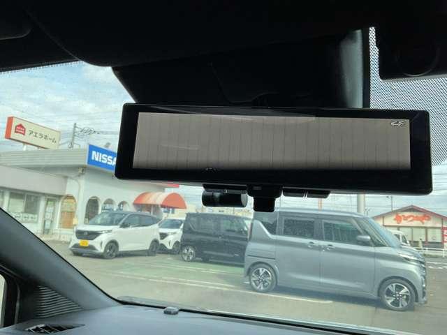 オーラ １．２　ＮＩＳＭＯ　弊社試乗使用社有車　カーテンエアバッグ　エマブレ　インテリキー　ＥＴＣ　ドラレコ　車線逸脱警報　ワンセグ　キーフリーシステム　ダブルエアバック　定期点検記録簿　アルミホイール　運転席エアバッグ　メモリーナビ　試乗車（15枚目）