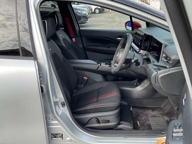 オーラ １．２　ＮＩＳＭＯ　弊社試乗使用社有車　カーテンエアバッグ　エマブレ　インテリキー　ＥＴＣ　ドラレコ　車線逸脱警報　ワンセグ　キーフリーシステム　ダブルエアバック　定期点検記録簿　アルミホイール　運転席エアバッグ　メモリーナビ　試乗車（17枚目）