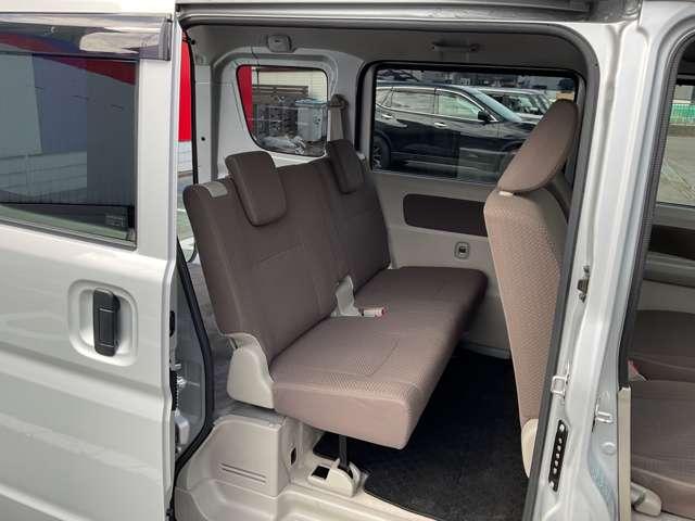 ＮＶ１００クリッパーバン ＧＸターボ　４Ａ／Ｔ　ハイルーフ　メモリーナビ・バックビュー　モニター・ＥＴＣ車載器・プラスチックバイザー・プライバシーガラス・電動格納式ドアミラー・全席パワーウインドウ・衝突被害軽減ブレーキ・踏み間違い防止・横滑り防止装置・ヘッドライトレベライザー・（13枚目）