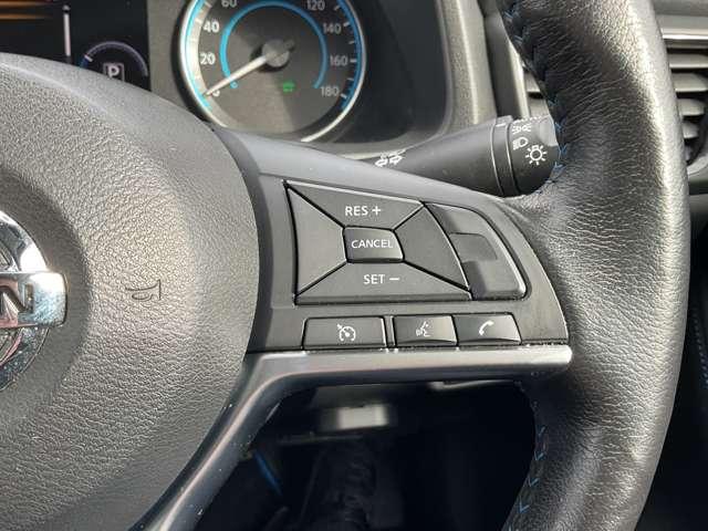 リーフ Ｘ　４０Ｋｗｈ　１２セグメント　ドライブレコーダー・ニッサン　コネクトメモリーナビ・アラウンドビューモニター・ナビ連動ビルトインタイプＥＴＣ２．０車載器・オートクルーズ・スマートルームミラー・ハンドル＋前席シートヒーター・プラスチックバイザー・プライバシーガラス（11枚目）