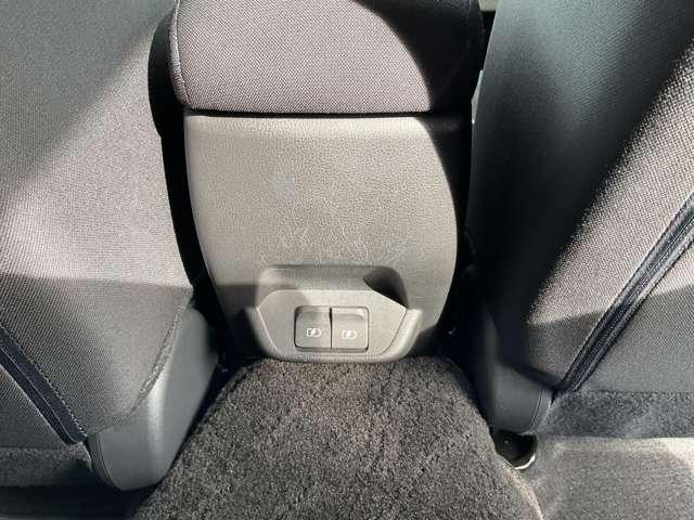 リーフ Ｘ　４０Ｋｗｈ　１２セグメント　ドライブレコーダー・ニッサン　コネクトメモリーナビ・アラウンドビューモニター・ナビ連動ビルトインタイプＥＴＣ２．０車載器・オートクルーズ・スマートルームミラー・ハンドル＋前席シートヒーター・プラスチックバイザー・プライバシーガラス（17枚目）