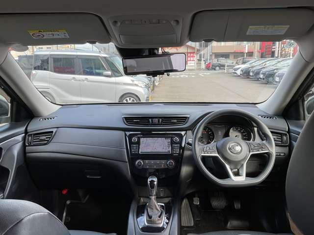 エクストレイル ２．０　２０Ｓ　Ｖセレクション　２列車　４ＷＤ　ドライブレコーダー・ニッサンコネクトメモ　オールモード４×４　クルコン　メモリーナビ　盗難防止システム　ワンオーナー　ＥＴＣ　ＡＢＳ　パワーステアリング　アルミホイール　寒冷地仕様　ドラレコ　エアバッグ　全周囲カメラ　ＬＤＷ　衝突被害軽減装置（3枚目）