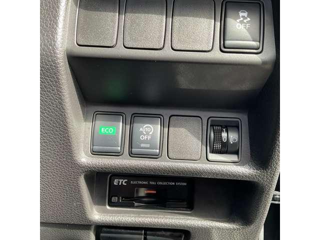 エクストレイル ２．０　２０Ｓ　Ｖセレクション　２列車　４ＷＤ　ドライブレコーダー・ニッサンコネクトメモ　オールモード４×４　クルコン　メモリーナビ　盗難防止システム　ワンオーナー　ＥＴＣ　ＡＢＳ　パワーステアリング　アルミホイール　寒冷地仕様　ドラレコ　エアバッグ　全周囲カメラ　ＬＤＷ　衝突被害軽減装置（8枚目）