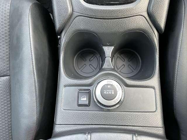 エクストレイル ２．０　２０Ｓ　Ｖセレクション　２列車　４ＷＤ　ドライブレコーダー・ニッサンコネクトメモ　オールモード４×４　クルコン　メモリーナビ　盗難防止システム　ワンオーナー　ＥＴＣ　ＡＢＳ　パワーステアリング　アルミホイール　寒冷地仕様　ドラレコ　エアバッグ　全周囲カメラ　ＬＤＷ　衝突被害軽減装置（11枚目）