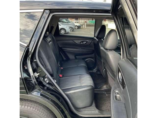 エクストレイル ２．０　２０Ｓ　Ｖセレクション　２列車　４ＷＤ　ドライブレコーダー・ニッサンコネクトメモ　オールモード４×４　クルコン　メモリーナビ　盗難防止システム　ワンオーナー　ＥＴＣ　ＡＢＳ　パワーステアリング　アルミホイール　寒冷地仕様　ドラレコ　エアバッグ　全周囲カメラ　ＬＤＷ　衝突被害軽減装置（14枚目）