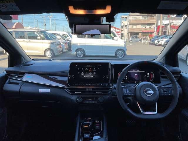 オーラ １．２　ＮＩＳＭＯ　弊社試乗使用社有車　カーテンエアバッグ　エマブレ　ＥＴＣ　ドラレコ　車線逸脱警報　ワンセグ　キーフリーシステム　ダブルエアバック　定期点検記録簿　アルミホイール　運転席エアバッグ　メモリーナビ　試乗車　ナビＴＶ　ＡＢＳ（3枚目）