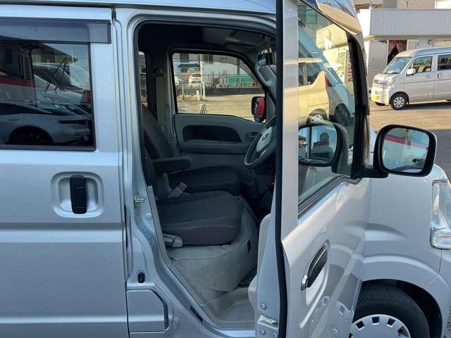 ＮＶ１００クリッパーバン ６６０　ＧＸターボ　ハイルーフ　４ＷＤ　ドライブレコーダー・ＣＤチューナー・ＥＴＣ車　インテリジェントエマージェンシーブレーキ　ドラレコ　１オーナー　４ＷＤ　キーレス　ＥＴＣ　フルオートエアコン　ＰＳ　寒冷地仕様　ＡＢＳ　運転席エアバッグ　ダブルエアバッグ　記録簿　パワーウィンドー（11枚目）