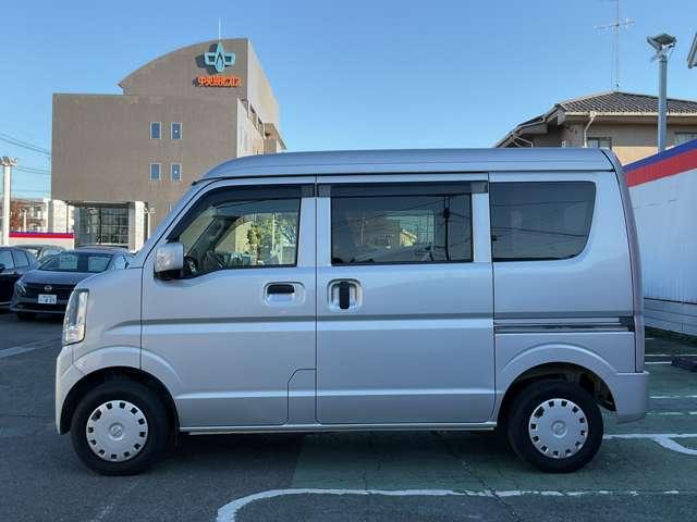 ＮＶ１００クリッパーバン ６６０　ＧＸターボ　ハイルーフ　４ＷＤ　ドライブレコーダー・ＣＤチューナー・ＥＴＣ車　インテリジェントエマージェンシーブレーキ　ドラレコ　１オーナー　４ＷＤ　キーレス　ＥＴＣ　フルオートエアコン　ＰＳ　寒冷地仕様　ＡＢＳ　運転席エアバッグ　ダブルエアバッグ　記録簿　パワーウィンドー（19枚目）