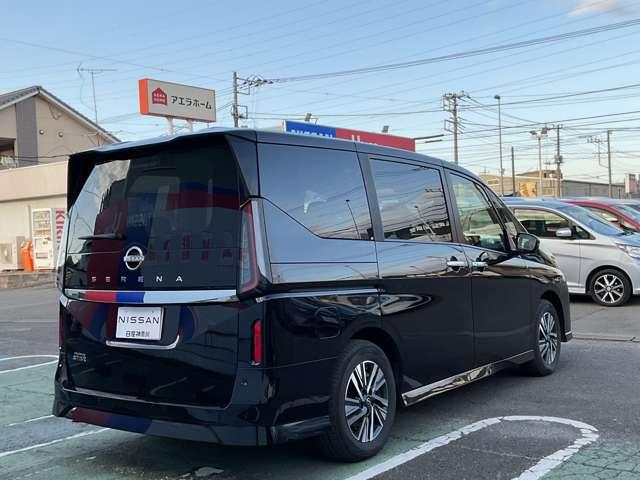 セレナ 2.0 ハイウェイスターV 弊社試乗使用社有車 後席モニター W電動スライド レーダークルコン レーンアシスト 展示試乗車UP LEDランプ ワンオーナー車 盗難防止システム ETC装備 カーテンエアバッグ アルミホイール キーフリー メモリ-ナビ ナビTV(2枚目)