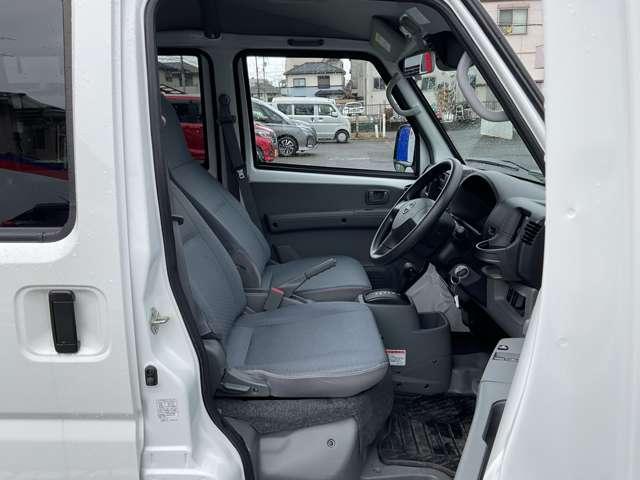 クリッパーEV 4シーター 弊社社内使用車 スピーカー内蔵FM/AMラジオ 衝突被害軽減ブレーキ(10枚目)