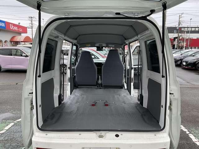 クリッパーEV 4シーター 弊社社内使用車 スピーカー内蔵FM/AMラジオ 衝突被害軽減ブレーキ(13枚目)