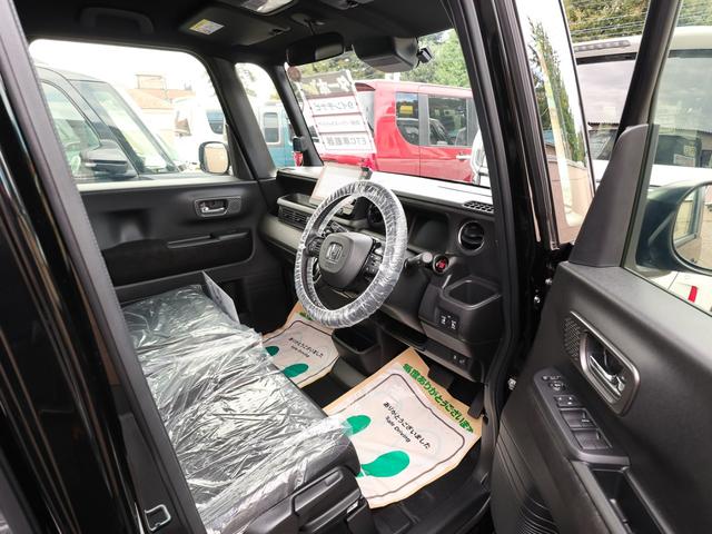 Ｎ－ＢＯＸカスタム ターボ　●令和５年式　●走行１８８８０ｋｍ　●９型ホンダコネクトナビ　●ＥＴＣ　●バックカメラ　●両側電動スライドドア　●渋滞追従機能付ＡＣＣ　●電子パーキング　●ＬＥＤライト　●シートヒーター　●新車保証付（12枚目）