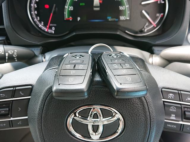 ヴォクシー Ｓ－Ｚ　●令和５年式　●走行４３１７１ｋｍ　●１０．５型ディスプレイナビ　●後席モニター　●パワーバックドア　●ＥＴＣ２．０　●バックカメラ　●両側電動スライドドア　●ＬＥＤ　●シートヒーター　●新車保証付（31枚目）