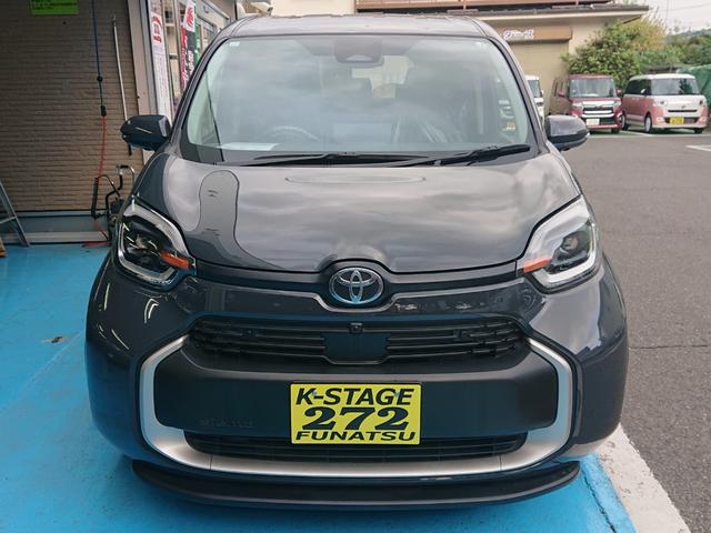 シエンタ ハイブリッドＺ　５人乗　●令和５年式　●走行４９８４ｋｍ　●１０．５型ディスプレイナビ　●全方位カメラ　●前後ドラレコ　●ＥＴＣ２．０　●両側電動スライドドア　●レーダークルーズ　●ＬＥＤライト　●禁煙車　●新車保証（2枚目）
