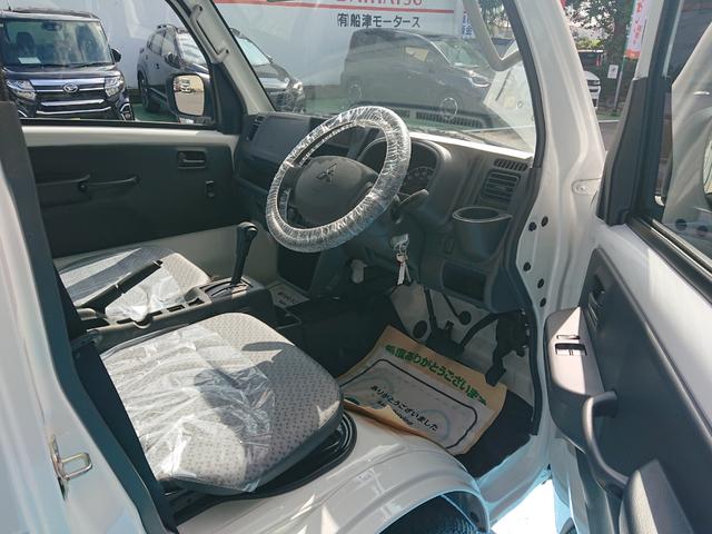 ミニキャブトラック Ｍ　４ＷＤ・４ＡＴ　●令和７年式　●届出済未使用車　●キーレス　●パワーウィンドウ　●オートライト　●リアソナーセンサー　●アイドリングストップ　●横滑り防止装置　●エアコン　●パワステ　●新車保証付き（14枚目）