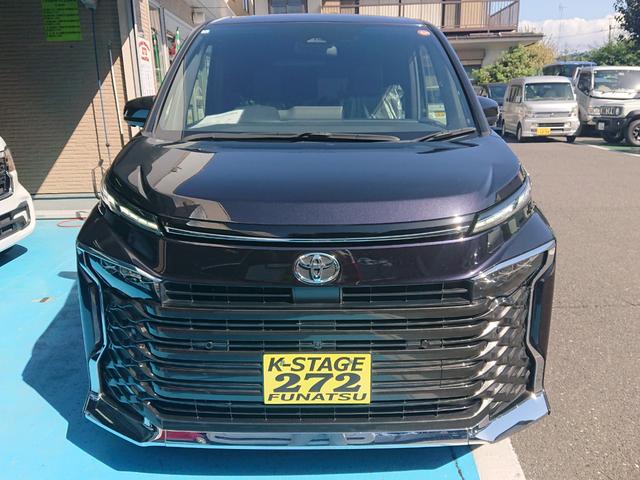ヴォクシー Ｓ－Ｚ　●令和６年式　●走行３３３２５Ｋｍ　●１０．５型ディスプレイナビ　●全方位カメラ　●アドバンスドパーク　●パワーバックドア　●ユニバーサルステップ　●プロジェクター式ＬＥＤライト　●新車保証　●禁煙車（2枚目）