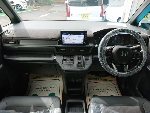 ステップワゴン ｅ：ＨＥＶスパーダ　プレミアムライン　●令和７年式　●走行・１４２４１Ｋｍ　●純正９インチコネクトナビ　●ＥＴＣ　●マルチビューカメラシステム　●電子パーキング　●ＡＣＣ　●衝突軽減ブレーキ　●両側電動スライドドア　●パワーテールゲート（8枚目）