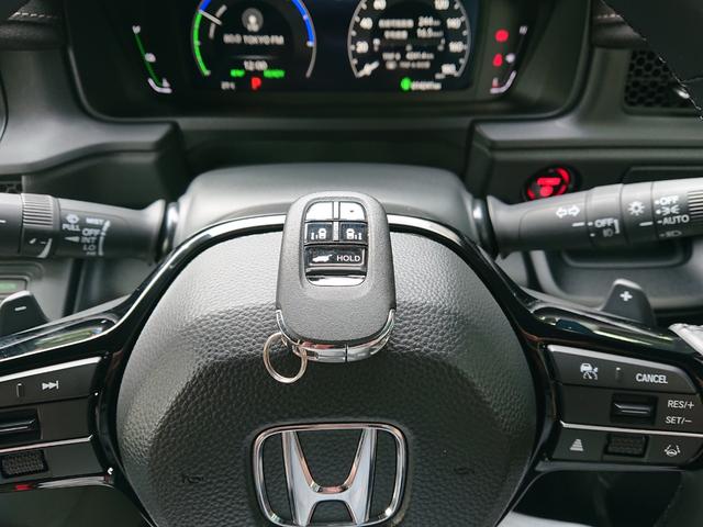 ステップワゴン ｅ：ＨＥＶスパーダ　プレミアムライン　●令和７年式　●走行・１４２４１Ｋｍ　●純正９インチコネクトナビ　●ＥＴＣ　●マルチビューカメラシステム　●電子パーキング　●ＡＣＣ　●衝突軽減ブレーキ　●両側電動スライドドア　●パワーテールゲート（14枚目）