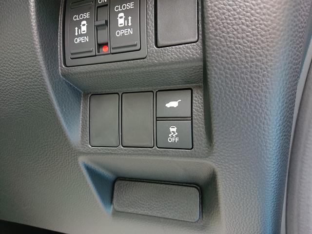 ステップワゴン ｅ：ＨＥＶスパーダ　プレミアムライン　●令和７年式　●走行・１４２４１Ｋｍ　●純正９インチコネクトナビ　●ＥＴＣ　●マルチビューカメラシステム　●電子パーキング　●ＡＣＣ　●衝突軽減ブレーキ　●両側電動スライドドア　●パワーテールゲート（19枚目）