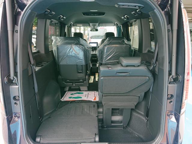 ステップワゴン ｅ：ＨＥＶスパーダ　プレミアムライン　●令和７年式　●走行・１４２４１Ｋｍ　●純正９インチコネクトナビ　●ＥＴＣ　●マルチビューカメラシステム　●電子パーキング　●ＡＣＣ　●衝突軽減ブレーキ　●両側電動スライドドア　●パワーテールゲート（45枚目）