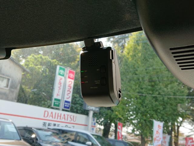 N-BOXカスタム ターボコーディネートスタイル ●令和6年式 ●走行・24516Km ●純正9インチコネクトナビ ●ETC ●バックカメラ ●前後ドラレコ ●衝突軽減ブレーキ ●ACC ●電子パーキング ●両側電動スライドドア ●Fシートヒーター(7枚目)