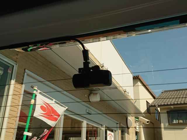 N-BOXカスタム ターボコーディネートスタイル ●令和6年式 ●走行・24516Km ●純正9インチコネクトナビ ●ETC ●バックカメラ ●前後ドラレコ ●衝突軽減ブレーキ ●ACC ●電子パーキング ●両側電動スライドドア ●Fシートヒーター(8枚目)