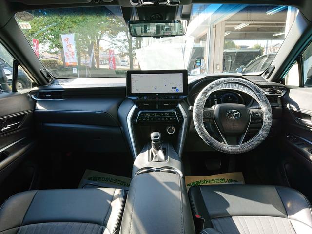 ハリアー Ｚ　●令和４年式　●走行・３２４１３Ｋｍ　●車検整備付　●純正１２．３インチディスプレイナビ　●ＥＴＣ２．０　●全方位カメラ　●前後録画機能付デジタルインナーミラー　●パワーバックドア　●衝突軽減ブレーキ（13枚目）