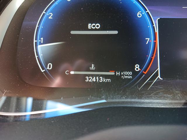 ハリアー Ｚ　●令和４年式　●走行・３２４１３Ｋｍ　●車検整備付　●純正１２．３インチディスプレイナビ　●ＥＴＣ２．０　●全方位カメラ　●前後録画機能付デジタルインナーミラー　●パワーバックドア　●衝突軽減ブレーキ（45枚目）