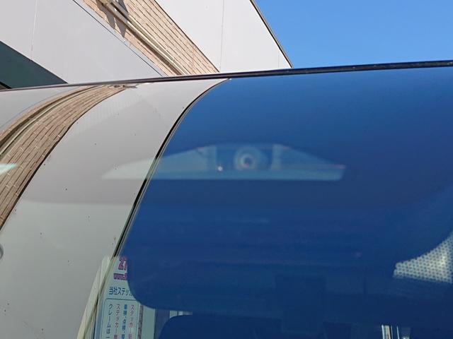 ヴォクシー ハイブリッドＳ－Ｚ　Ｅ－Ｆｏｕｒ　●令和４年式　●走行３１１６１Ｋｍ　●１０．５型ディスプレイナビ　●全方位カメラ　●パーキングアシスト　●ヘッドアップディスプレイ　●デジタルルームミラー　●前後ドラレコ　●ＥＴＣ２．０（22枚目）