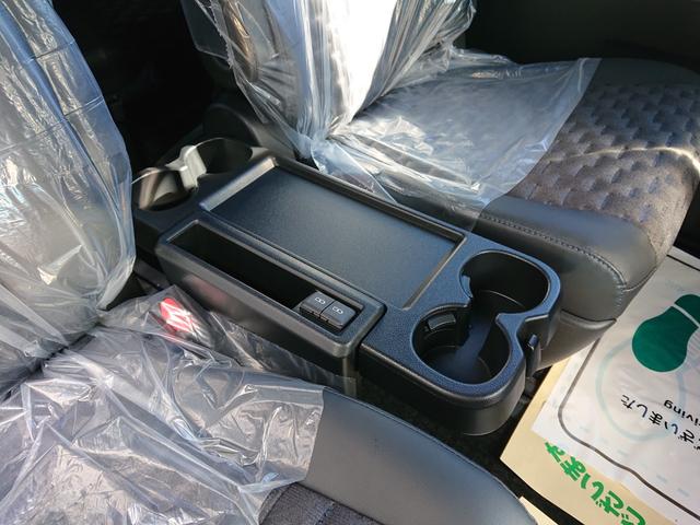 ヴォクシー ハイブリッドＳ－Ｚ　Ｅ－Ｆｏｕｒ　●令和４年式　●走行３１１６１Ｋｍ　●１０．５型ディスプレイナビ　●全方位カメラ　●パーキングアシスト　●ヘッドアップディスプレイ　●デジタルルームミラー　●前後ドラレコ　●ＥＴＣ２．０（61枚目）