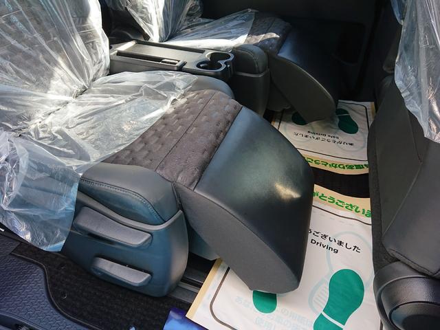 ヴォクシー Ｓ－Ｚ　●令和４年式　●走行１３５５８ｋｍ　●ディスプレイナビ　●全方位カメラ　●アドバンスドパーク　●パワーバックドア　●ＥＴＣ２．０　●両側電動スライドドア　●シートヒーター　●２列目オットマン　●禁煙車（12枚目）