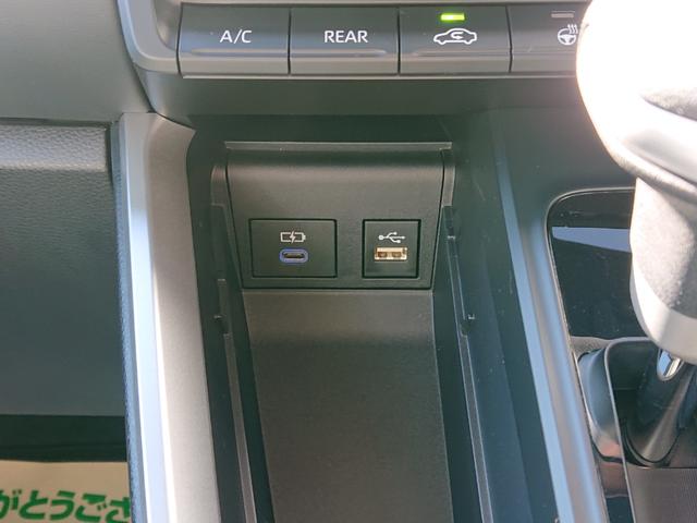 ヴォクシー Ｓ－Ｚ　●令和４年式　●走行１３５５８ｋｍ　●ディスプレイナビ　●全方位カメラ　●アドバンスドパーク　●パワーバックドア　●ＥＴＣ２．０　●両側電動スライドドア　●シートヒーター　●２列目オットマン　●禁煙車（41枚目）