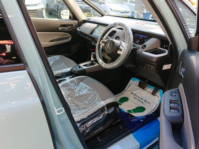 フィット ｅ：ＨＥＶクロスター　・４ＷＤ　●令和３年式　●走行・２２４３６Ｋｍ　●９インチプレミアムインターナビ　●ＥＴＣ　●バックカメラ　●ナビ連動前後ドラレコ　●電子パーキング　●ＡＣＣ　●衝突軽減ブレーキ　●ＬＥＤヘッドライト（43枚目）