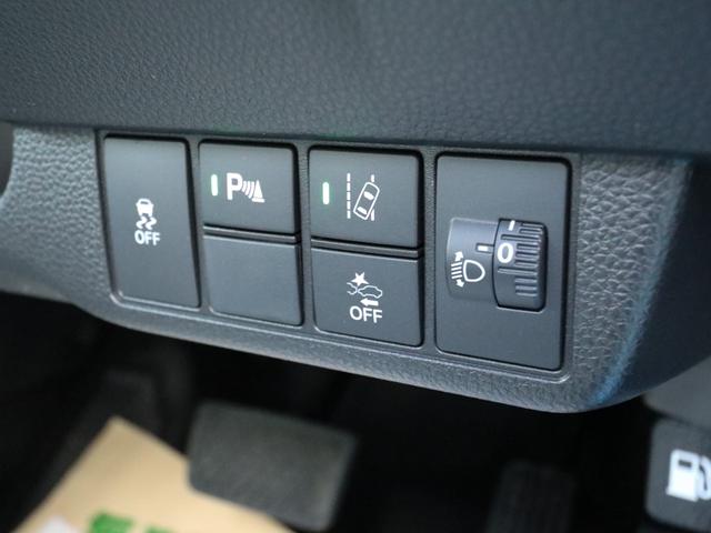 Ｎ－ＯＮＥ ＲＳ　●令和７年式　●走行・２９３６Ｋｍ　●純正９インチプレミアムインターナビ　●バックカメラ　●ターボ　●衝突軽減ブレーキ　●電子パーキング　●ＡＣＣ　●Ｆシートヒーター　●ＬＥＤヘッドライト　●禁煙車（16枚目）